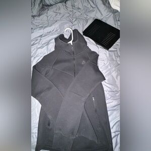 Black Nike tech Jacket